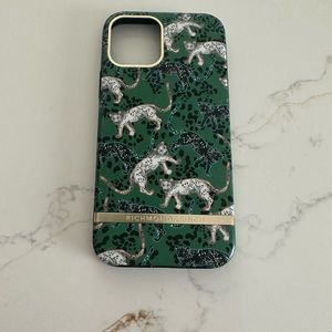 Richmond & Finch Leopard Iphone 12 12 Pro Case